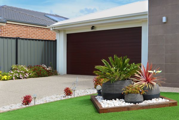 Front Yard Landscaping in Tampa